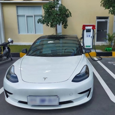 Наружная общественная станция зарядки электромобилей с интерфейсом CCS типа 2 CHAdeMO