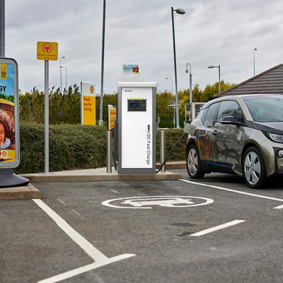 Зарядная станция Tesla EV мощностью 60 кВт для парковки развлекательного парка и торгового центра