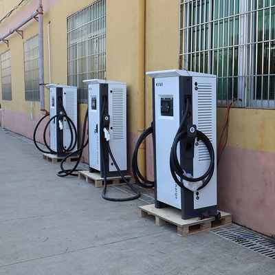 120 кВт 3-фазная электромобильная станция быстрой зарядки Chademo CCS1 CCS Type 2 Fast DC EV Charger